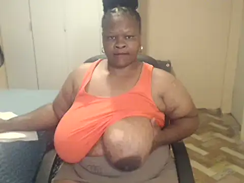 sweetnoziexx online show from February 15, 2026, 6:36 am