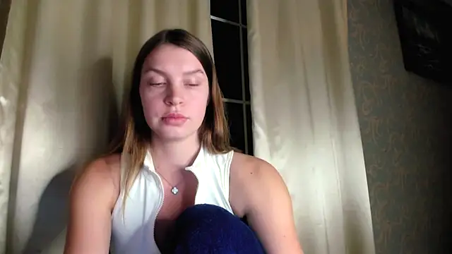 Snapshot of RubySkot chatting on December 2, 2024, 10:07 pm RubySkot online show from December 2, 2024, 10:07 pm