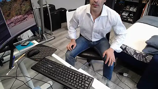 Snapshot of samricci21 chatting on December 17, 2025, 9:14 am samricci21 online show from December 17, 2025, 9:14 am