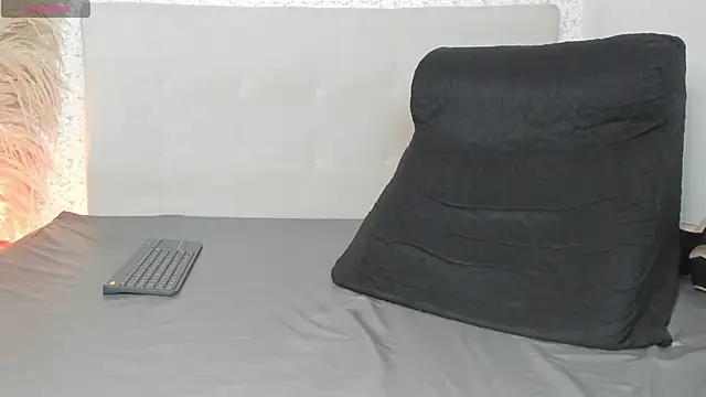 Snapshot of Azahara_Amin_ chatting on March 22, 2025, 2:47 pm Azahara Amin online show from March 22, 2025, 2:47 pm