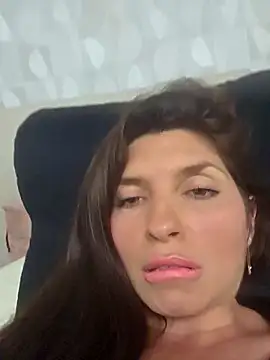 Azahara Amin  online show from February 8, 2026, 12:08 am