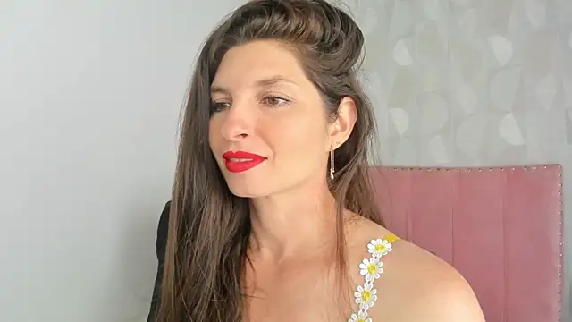 Snapshot of Azahara_Amin_ chatting on October 11, 2025, 2:40 pm Azahara Amin online show from October 11, 2025, 2:40 pm