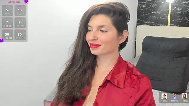 Snapshot of Azahara_Amin_ chatting on May 19, 2026, 5:09 pm Azahara Amin online show from May 19, 2026, 5:09 pm