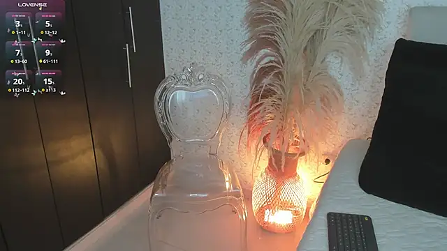 Snapshot of Azahara_Amin_ chatting on February 19, 2025, 4:55 pm Azahara Amin online show from February 19, 2025, 4:55 pm