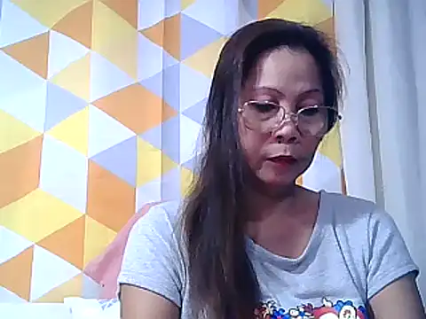 Snapshot of urwife_tobe chatting on March 23, 2025, 4:49 am urwife tobe online show from March 23, 2025, 4:49 am