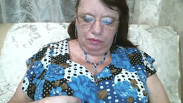 SusanaAhSun online show from August 4, 2026, 11:37 am