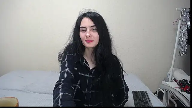 Snapshot of The_Blacksphinxxx chatting on December 15, 2025, 7:14 am The Blacksphinxxx online show from December 15, 2025, 7:14 am