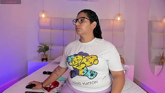 Snapshot of DanielleEvans_ chatting on October 23, 2025, 11:20 am DanielleEvans online show from October 23, 2025, 11:20 am