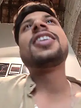  IRRESISTIBLE  online show from April 2, 2026, 10:44 am