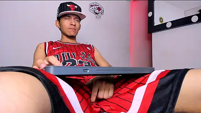 Samuel Suarez online show from April 7, 2026, 1:29 am