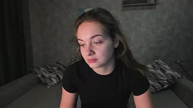 KristinaLoison online show from January 17, 2026, 2:20 pm