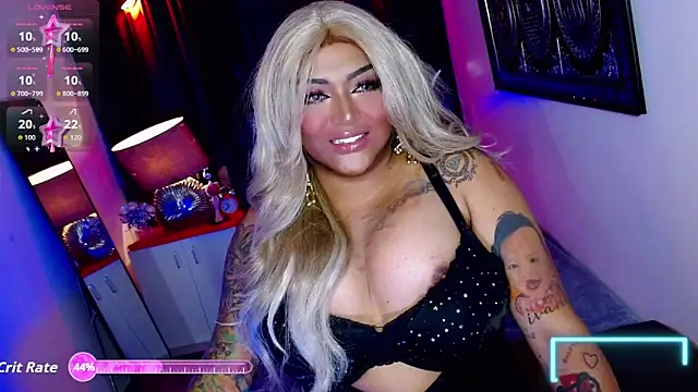 Snapshot of TiffanyWolf chatting on October 26, 2025, 2:34 am TiffanyWolf online show from October 26, 2025, 2:34 am