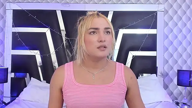 katya kozlov online show from November 14, 2025, 11:41 pm