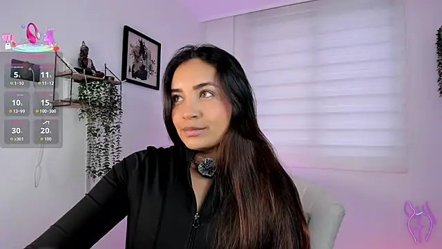 aisha es online show from July 9, 2026, 9:25 pm