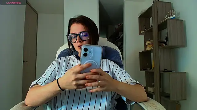 Snapshot of Arya_starrk chatting on December 5, 2025, 1:10 pm Arya starrk online show from December 5, 2025, 1:10 pm