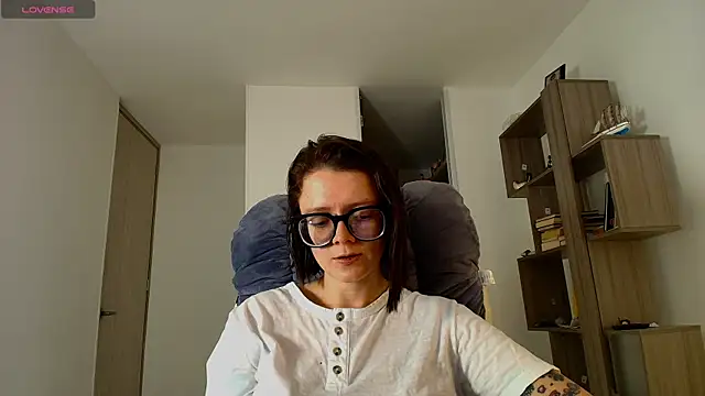 Snapshot of Arya_starrk chatting on November 21, 2025, 3:11 pm Arya starrk online show from November 21, 2025, 3:11 pm