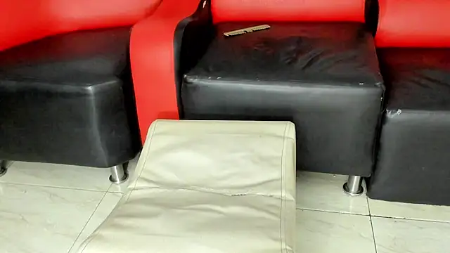 Snapshot of fuckand_lick chatting on February 27, 2025, 11:15 pm fuckand lick online show from February 27, 2025, 11:15 pm