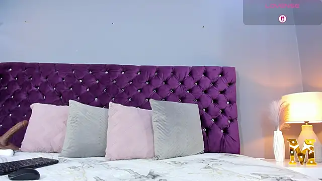 Snapshot of MauraGray chatting on November 14, 2025, 8:23 pm MauraGray online show from November 14, 2025, 8:23 pm