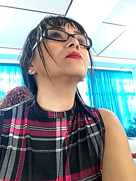 kelly dirty  online show from February 9, 2026, 8:07 pm