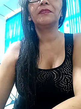 kelly dirty  online show from January 12, 2026, 6:15 pm