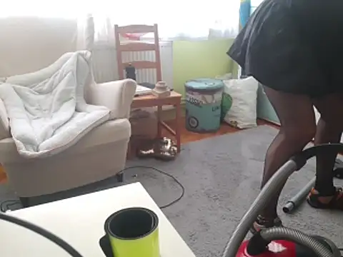 feathersify online show from April 18, 2026, 11:56 am