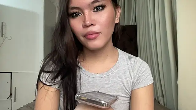 Snapshot of Lilly_cruz chatting on July 10, 2026, 7:41 am Lilly cruz online show from July 10, 2026, 7:41 am
