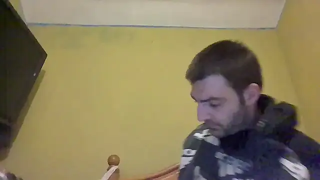 Snapshot of ThatGuyNextDoor1992 chatting on February 18, 2025, 10:36 pm ThatGuyNextDoor1992 online show from February 18, 2025, 10:36 pm