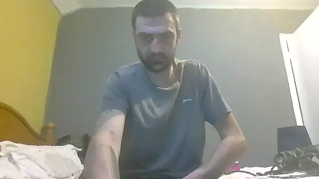 Snapshot of ThatGuyNextDoor1992 chatting on March 16, 2025, 11:26 pm ThatGuyNextDoor1992 online show from March 16, 2025, 11:26 pm