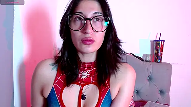 Snapshot of Red-moon1 chatting on November 3, 2025, 6:07 am Red-moon1 online show from November 3, 2025, 6:07 am