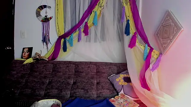 Snapshot of sophiaamethystt chatting on March 18, 2026, 6:09 pm sophiaamethystt online show from March 18, 2026, 6:09 pm