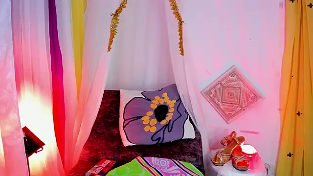 Snapshot of sophiaamethystt chatting on November 6, 2025, 5:28 pm sophiaamethystt online show from November 6, 2025, 5:28 pm