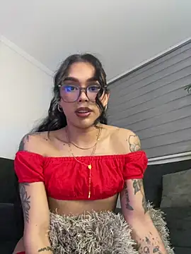 Snapshot of Samantha_Bernardo chatting on June 18, 2026, 4:44 am Samantha Bernardo online show from June 18, 2026, 4:44 am