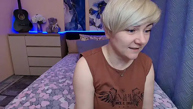 BlondPearl online show from May 25, 2026, 7:56 pm