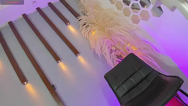 Sophia Cameron online show from October 25, 2025, 9:37 pm