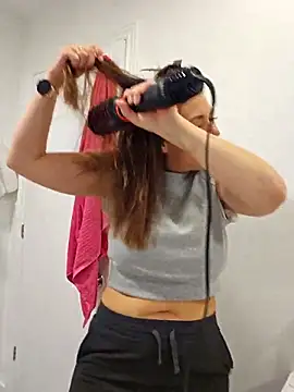 Ellie-L-Elizabeth online show from September 11, 2025, 1:27 am