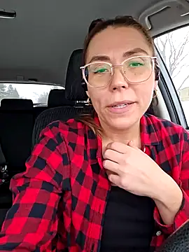 Ellie-L-Elizabeth online show from February 18, 2025, 8:36 pm