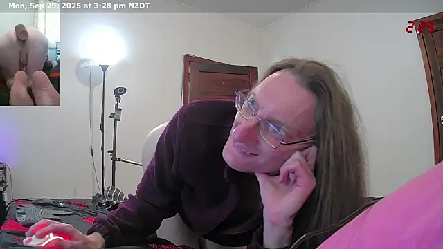 Snapshot of CDAdalyn chatting on September 29, 2025, 2:29 am CDAdalyn online show from September 29, 2025, 2:29 am