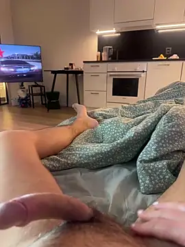 Snapshot of Andreashow chatting on December 17, 2025, 9:31 pm Andreashow online show from December 17, 2025, 9:31 pm