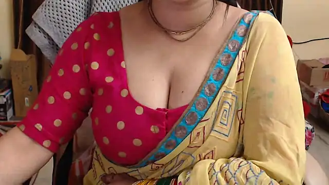 Snapshot of Naughty_Kashish chatting on March 4, 2025, 12:33 pm Naughty Kashish online show from March 4, 2025, 12:33 pm
