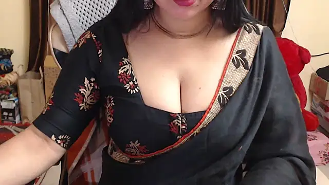 Snapshot of Naughty_Kashish chatting on February 24, 2025, 6:27 am Naughty Kashish online show from February 24, 2025, 6:27 am