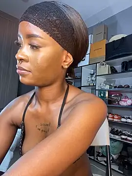 EmpressKitalii online show from March 16, 2025, 11:37 pm