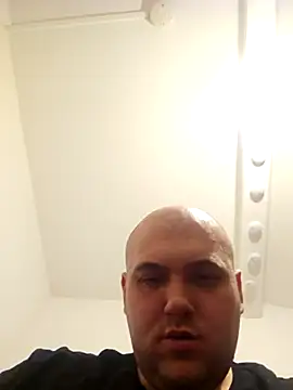 mario890605 online show from March 4, 2026, 10:17 pm