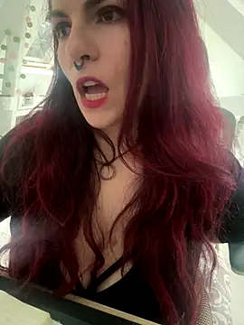 Snapshot of LunaMoongirl chatting on November 18, 2025, 2:09 pm LunaMoongirl online show from November 18, 2025, 2:09 pm