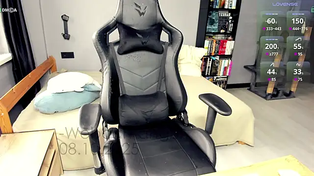 Snapshot of Web-cam-angel chatting on October 10, 2025, 11:44 am Web-cam-angel online show from October 10, 2025, 11:44 am