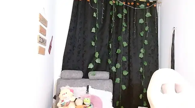  diamondpamela online show from December 6, 2024, 3:46 am