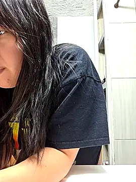 AriannaPena online show from October 31, 2025, 8:49 pm