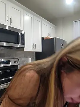 AriannaPena online show from March 14, 2025, 7:04 am