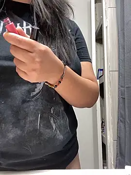 AriannaPena online show from September 12, 2025, 9:58 pm