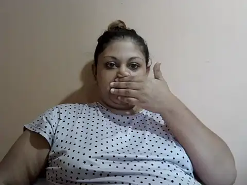 bellachow10 online show from November 11, 2025, 11:16 am