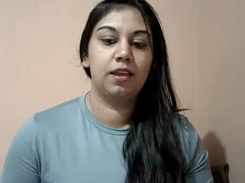 bellachow10 online show from May 20, 2026, 5:59 am